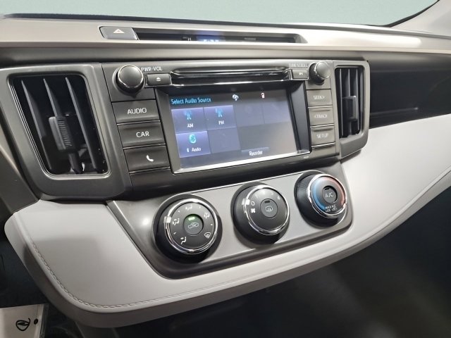 Used 2015 Toyota RAV4 LE image 29