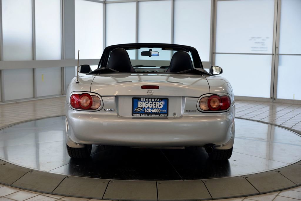 Used 2003 MAZDA MX-5 Miata RWD image 7