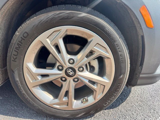 Used 2023 Hyundai Kona SEL FWD image 4