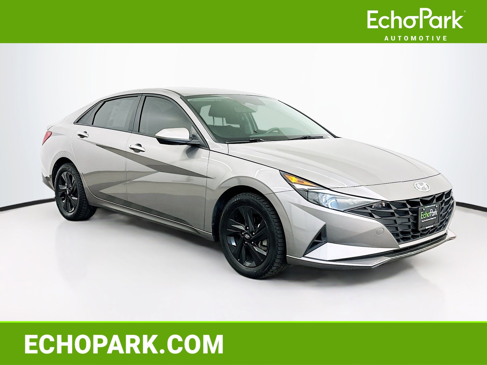 Used 2022 Hyundai Elantra SEL image 1