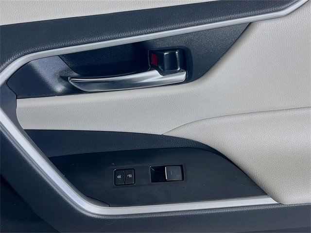 Used 2024 Toyota RAV4 XLE Premium image 31