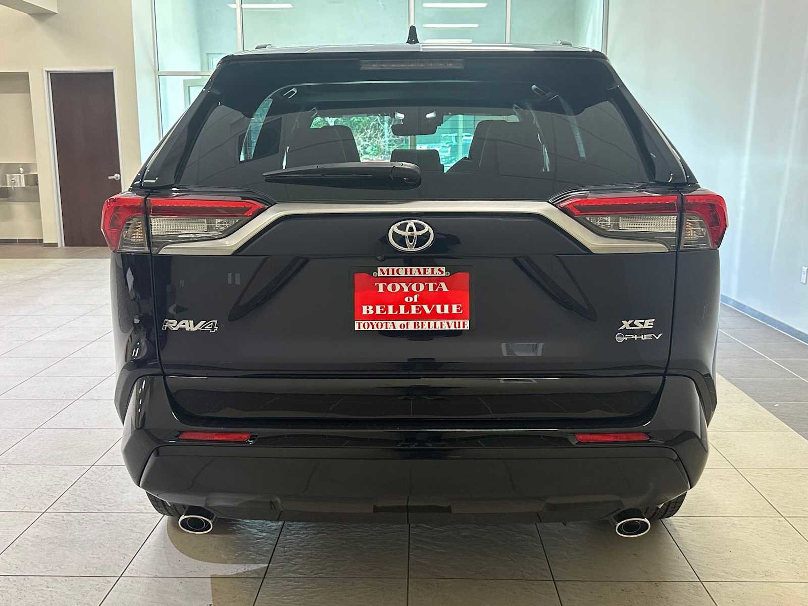 Certified 2025 Toyota RAV4 XSE w/ Weather Package image 5