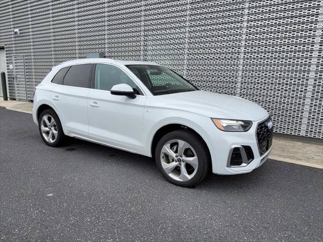 Certified 2023 Audi Q5 2.0T Premium Plus w/ Premium Plus Package AWD/4WD image 2