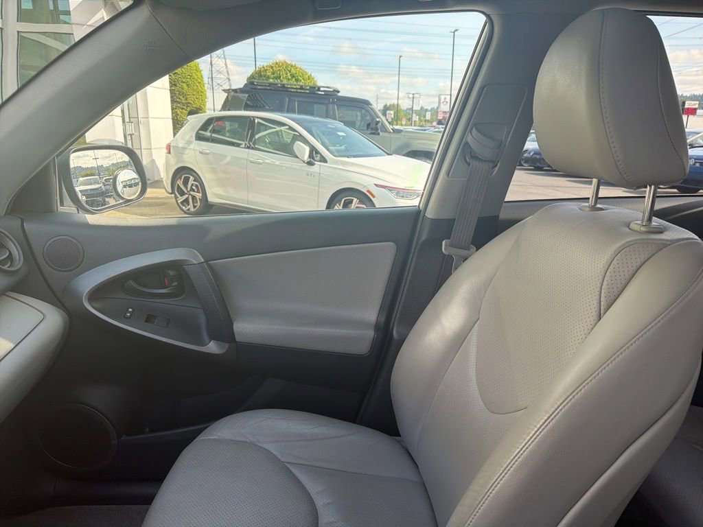 Used 2012 Toyota RAV4 Limited w/ Premium Plus Value Pkg AWD/4WD image 5
