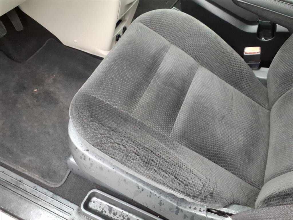 Used 2018 Dodge Grand Caravan SE w/ UConnect Hands-Free Group FWD image 19