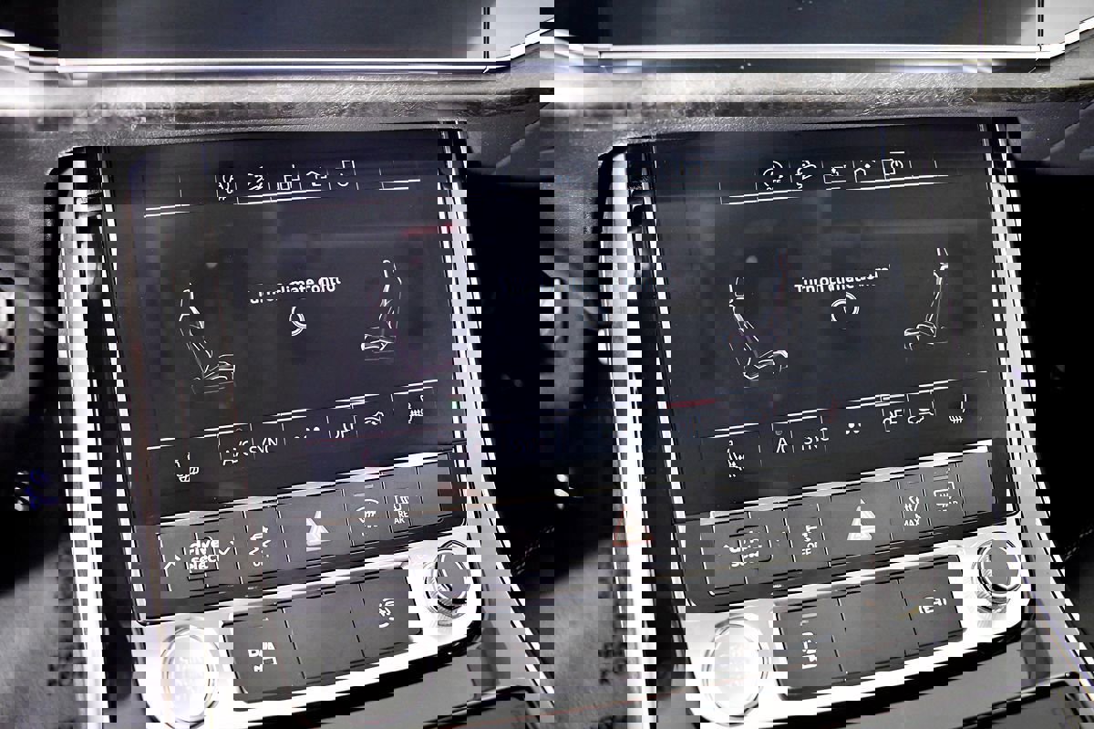 Used 2019 Audi Q8 Premium w/ Convenience Package image 33