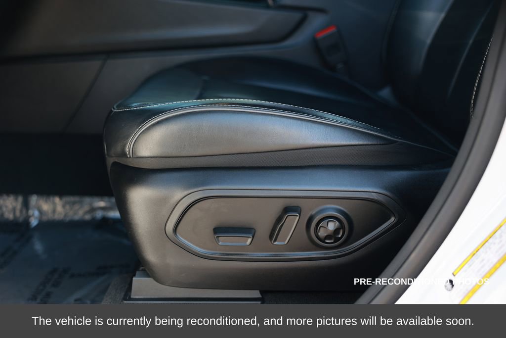 Used 2023 Jeep Grand Cherokee Overland w/ Rear Seat Video Group I image 18