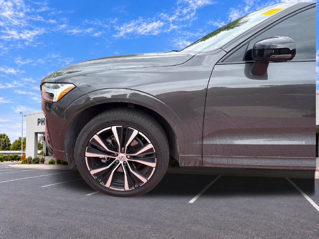 Used 2025 Volvo XC60 B5 Plus w/ Protection Package Premier AWD/4WD image 31