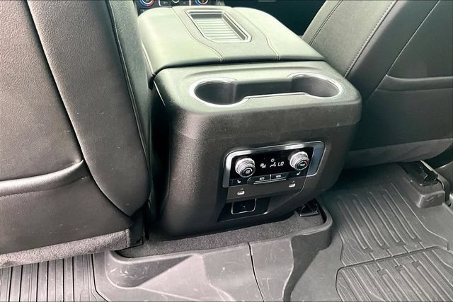 Used 2024 GMC Yukon AT4 w/ AT4 Premium Package AWD/4WD image 21