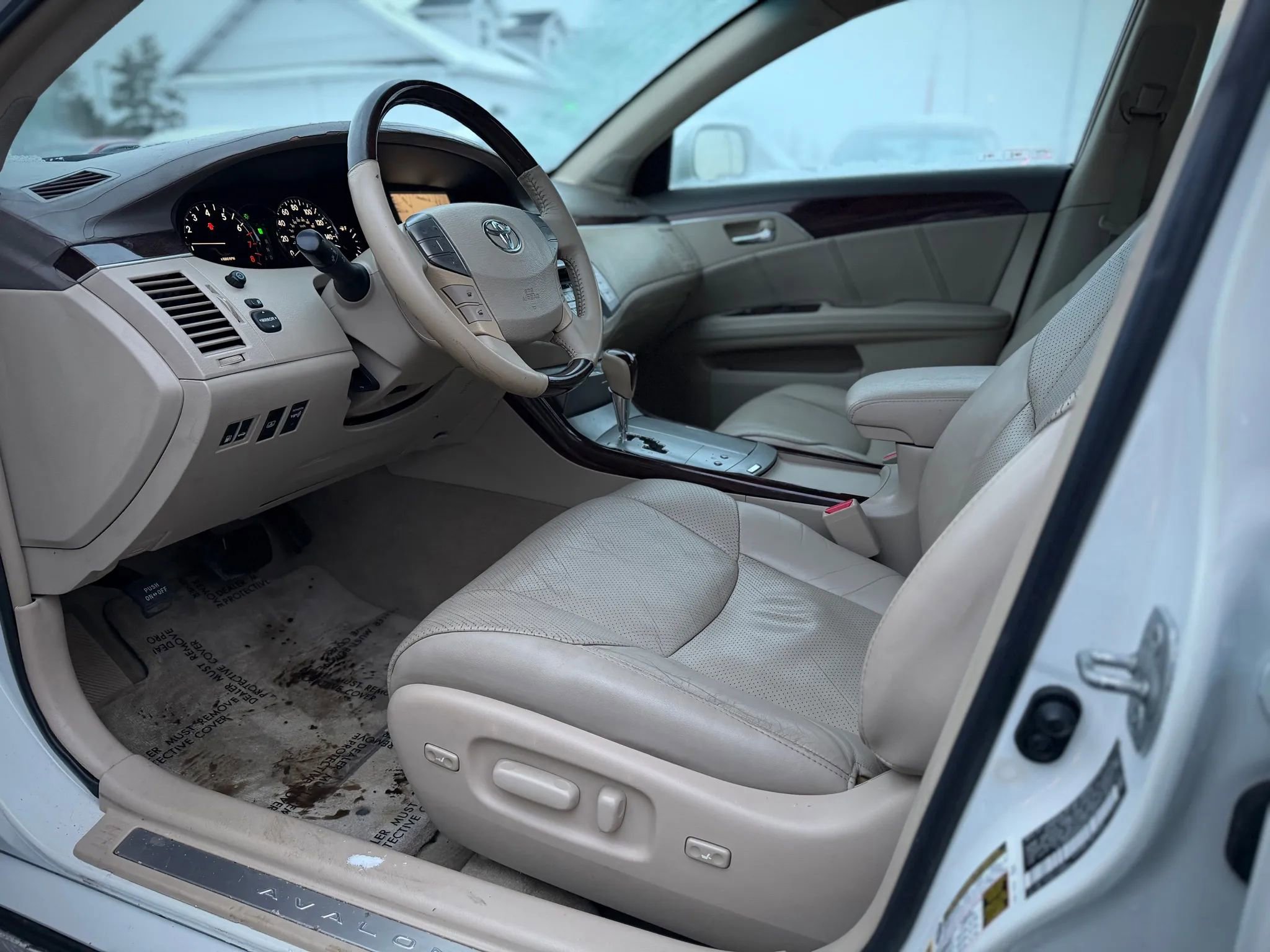 Used 2009 Toyota Avalon XL FWD image 8