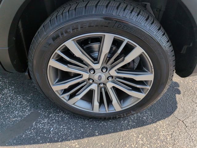 Used 2018 Ford Explorer Platinum AWD/4WD image 35