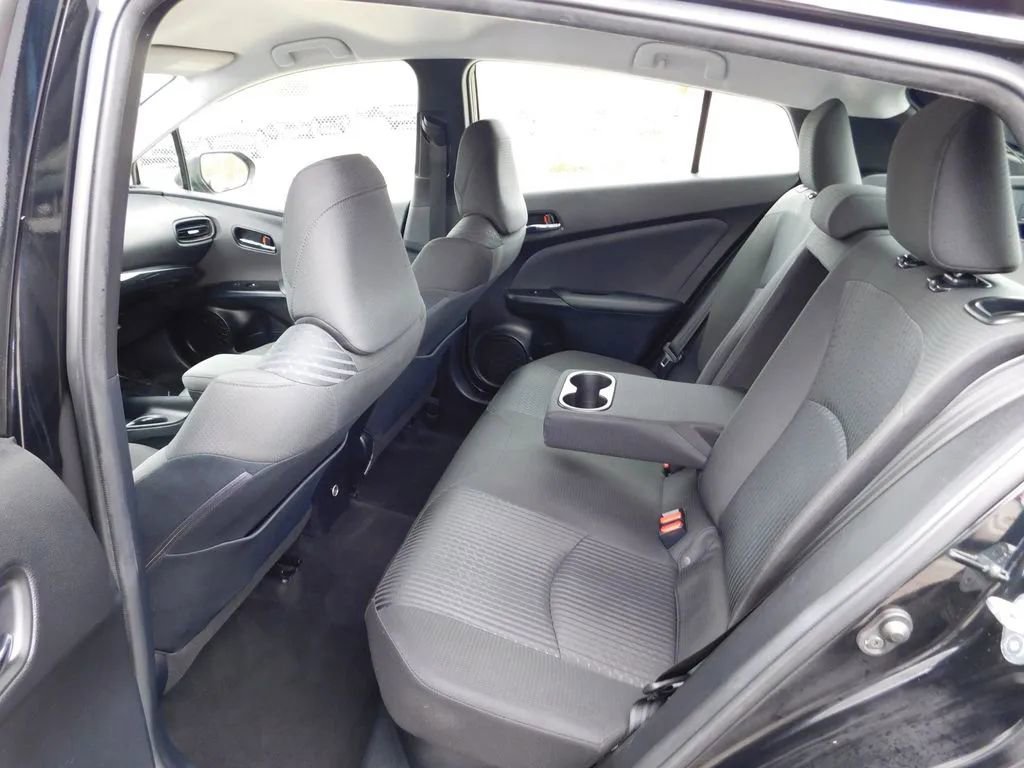 Used 2016 Toyota Prius Two image 8