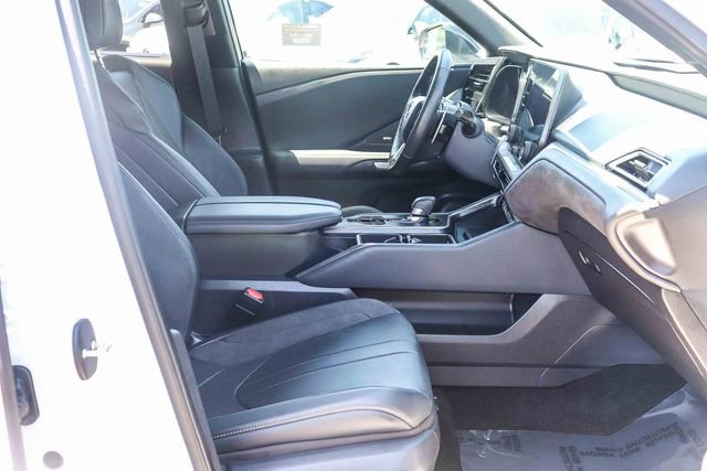 Certified 2025 Lexus TX 500h AWD w/ Technology Package image 19