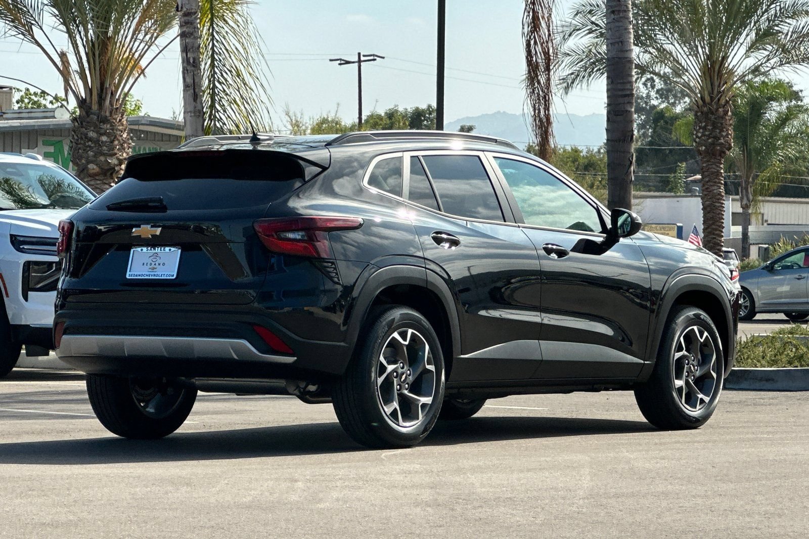 New 2026 Chevrolet Trax LT FWD image 4