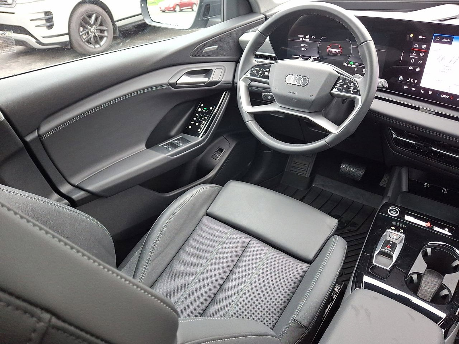 Used 2025 Audi Q6 e-tron Premium Plus image 15