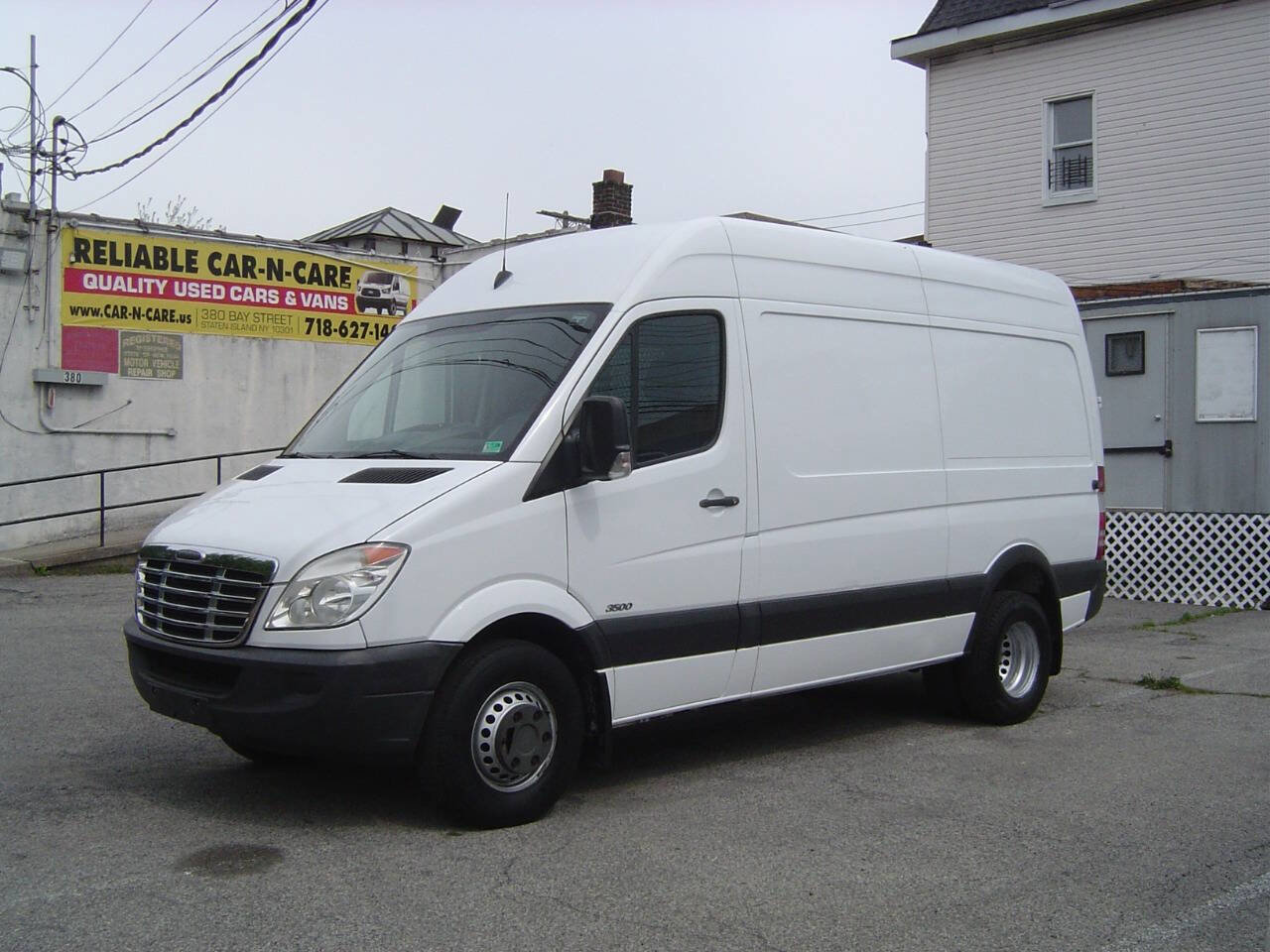 Used 2013 Freightliner Sprinter 3500 RWD image 1