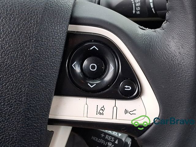 Used 2017 Toyota Prius Three FWD image 23