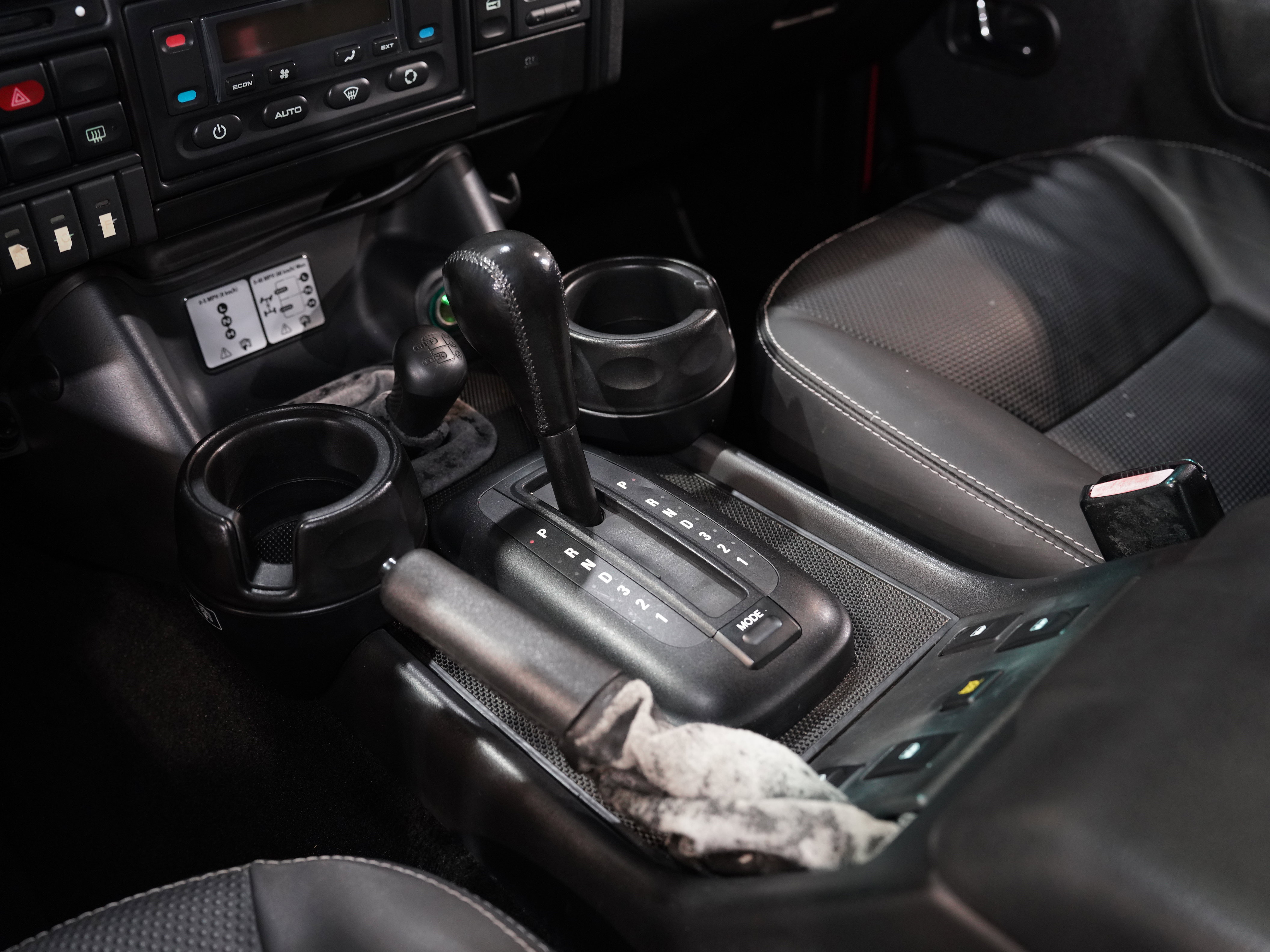 Used 2003 Land Rover Discovery S image 45