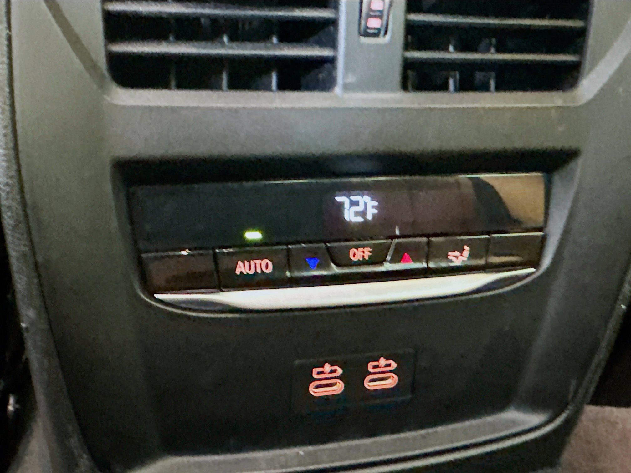 Used 2022 BMW 330e xDrive w/ Premium Package image 28