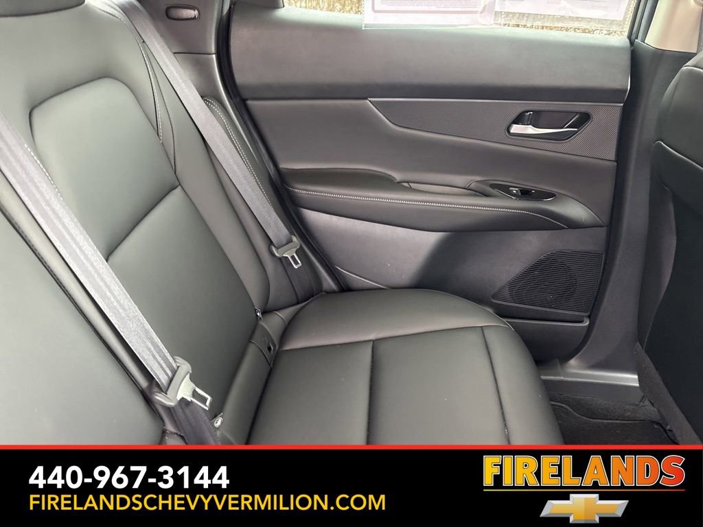 Used 2025 Nissan Murano SV image 42