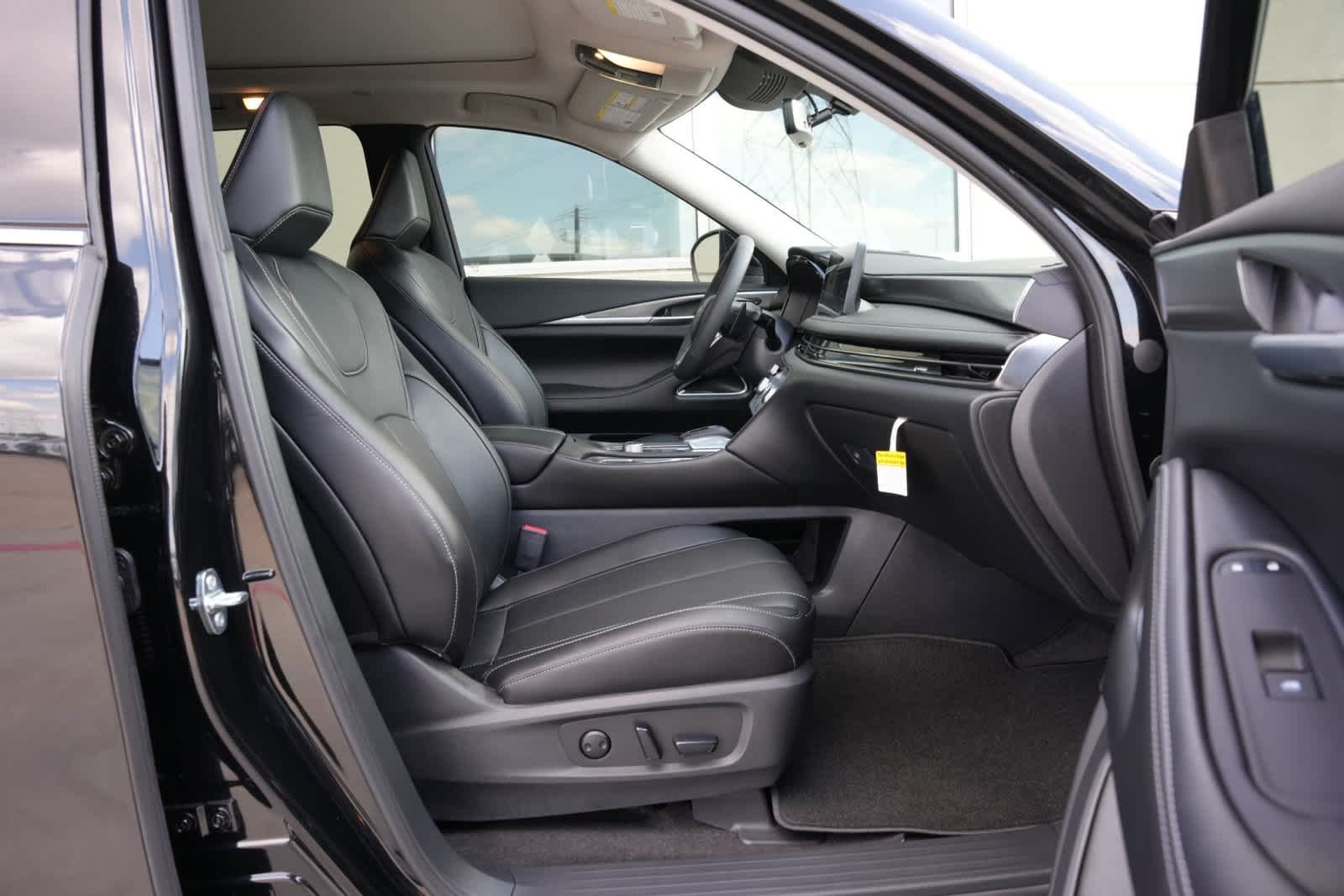 Used 2027 INFINITI QX60 Luxe w/ Cargo Package FWD image 23