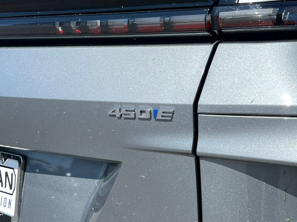 Used 2024 Cadillac Lyriq Luxury image 10