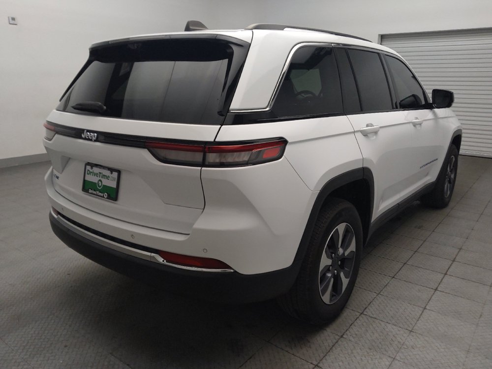 Used 2023 Jeep Grand Cherokee 4WD 4xe w/ Luxury Tech Group II image 9
