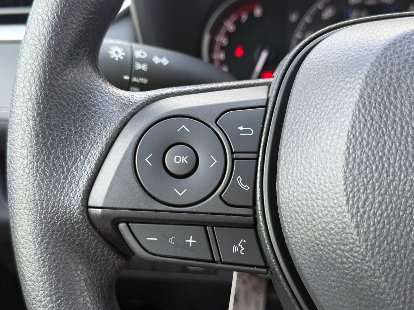Certified 2025 Toyota RAV4 XLE w/ Convenience Package image 18