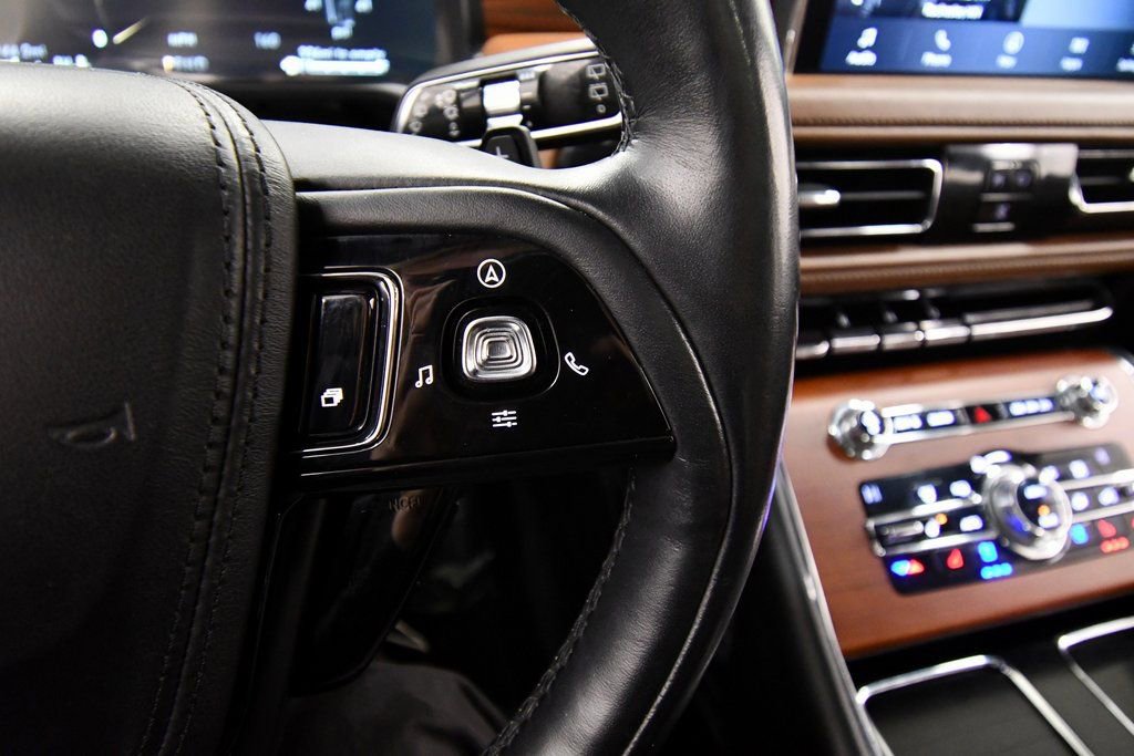 Used 2020 Lincoln Aviator Reserve w/ Equipment Group 202A image 25
