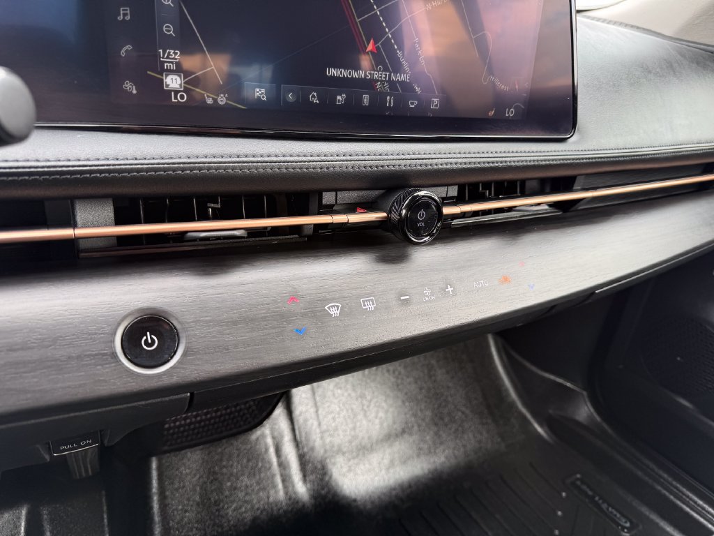 Used 2023 Nissan Ariya FWD image 31
