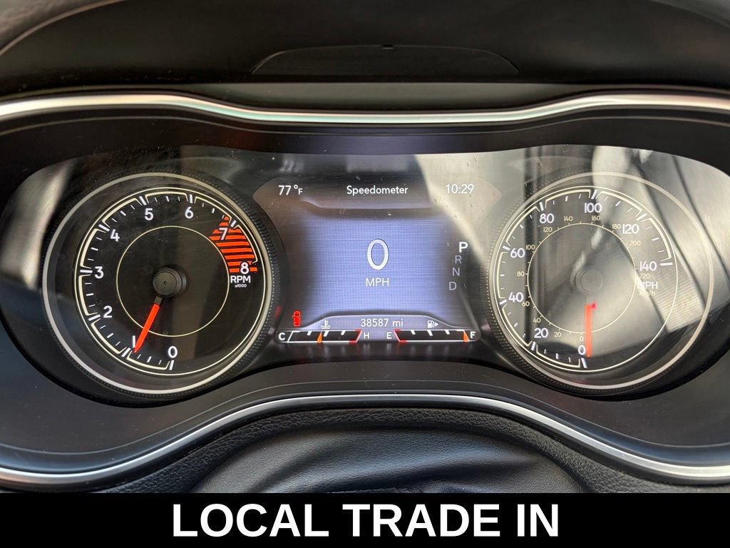 Used 2021 Jeep Cherokee Trailhawk w/ Technology Group AWD/4WD image 11
