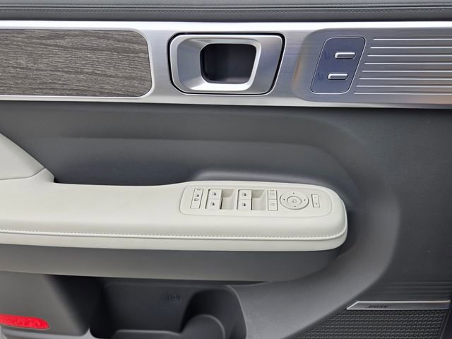Used 2025 Hyundai Santa Fe Calligraphy FWD image 14