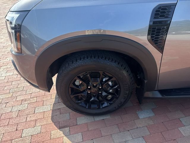 Used 2025 Nissan Armada PRO-4X w/ Pro-4X Premium Package AWD/4WD image 10