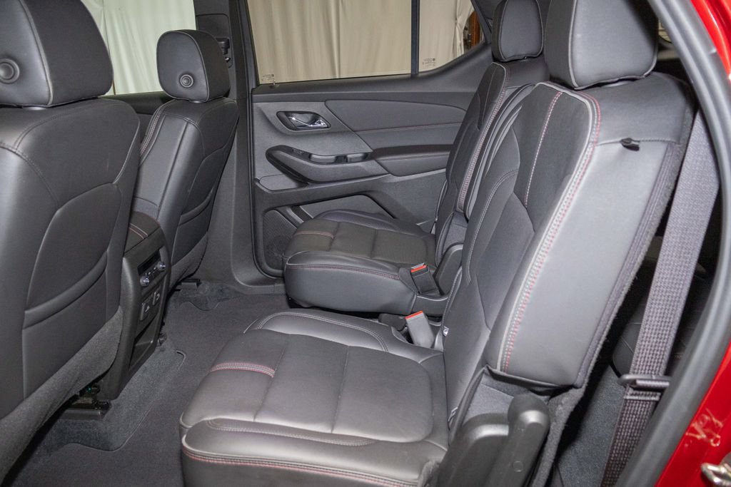 Used 2023 Chevrolet Traverse RS AWD/4WD image 12