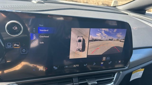 New 2026 Chevrolet Equinox EV LT w/ Comfort Package AWD/4WD image 24