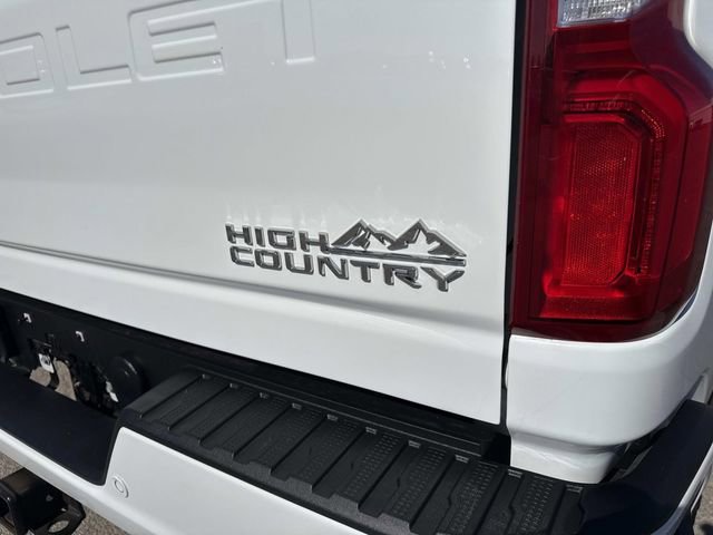 Used 2023 Chevrolet Silverado 3500 High Country w/ Z71 Off-Road Package image 4