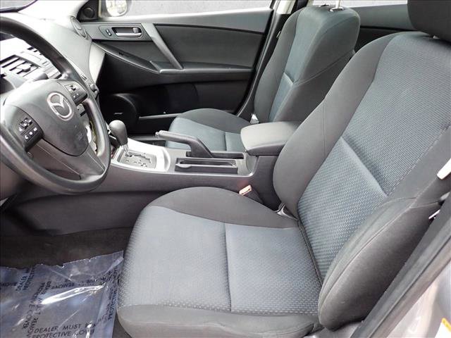 Used 2010 MAZDA MAZDA3 i Touring FWD image 10