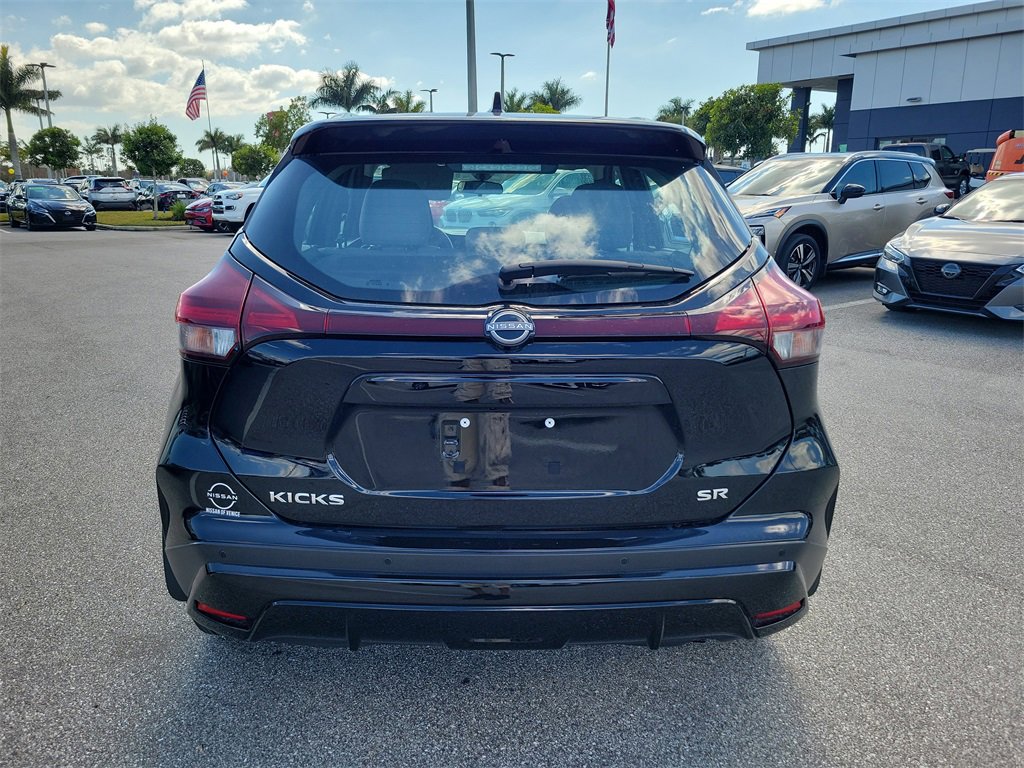 Used 2024 Nissan Kicks SR w/ SR Premium Package image 5