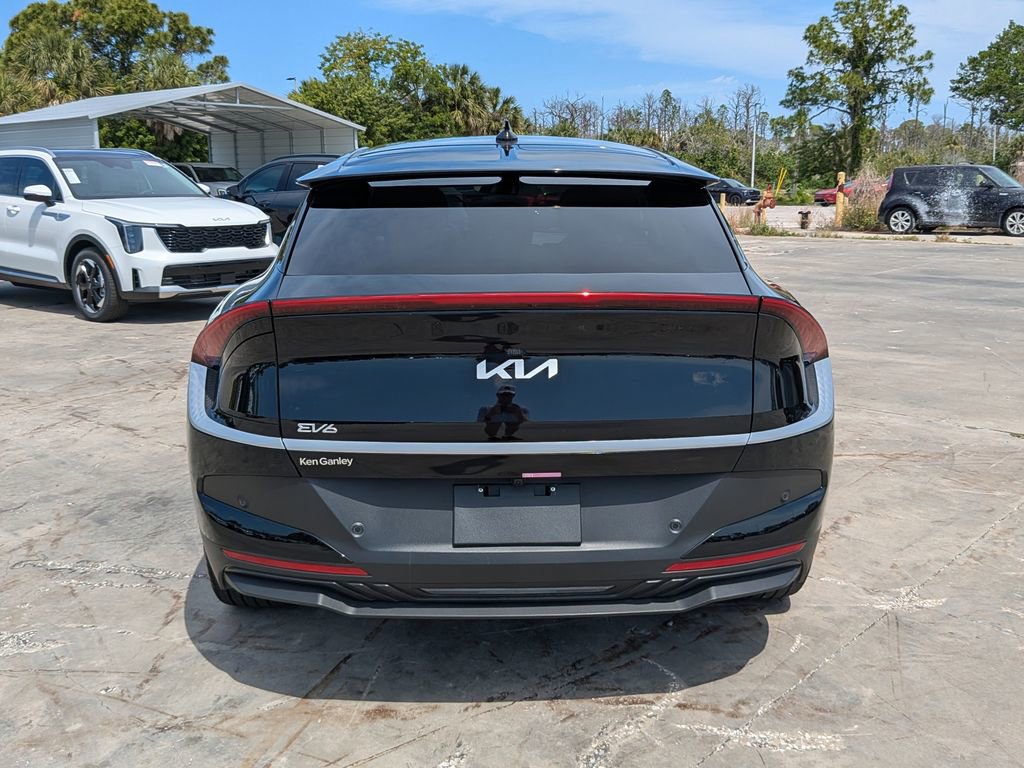 Certified 2025 Kia EV6 Light w/ Light LR Technology Package RWD image 8