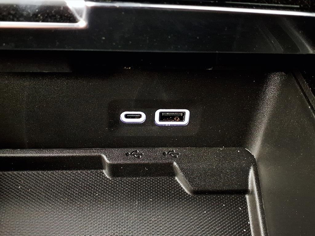 New 2026 GMC Yukon XL Denali w/ Sun & Power Step Package image 17