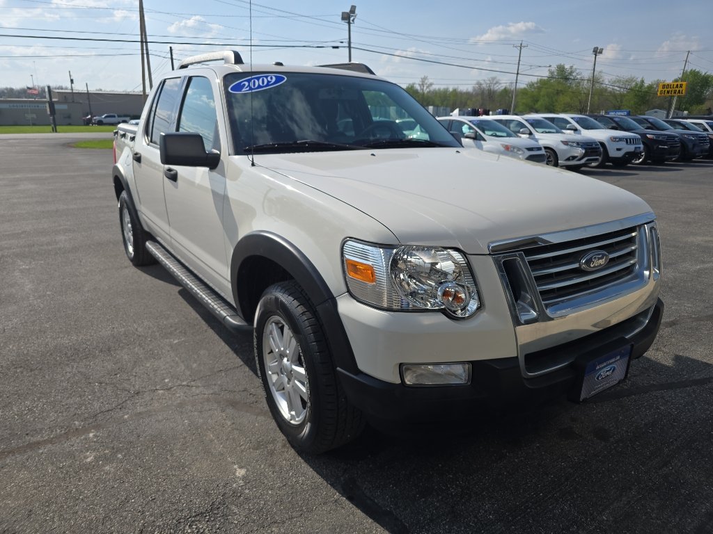 Used 2009 Ford Explorer Sport Trac XLT AWD/4WD image 4