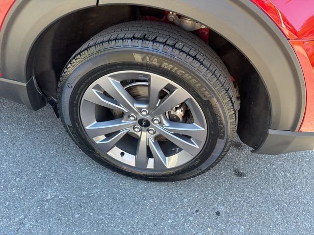 Used 2023 Ford Explorer XLT w/ Equipment Group 202A AWD/4WD image 10