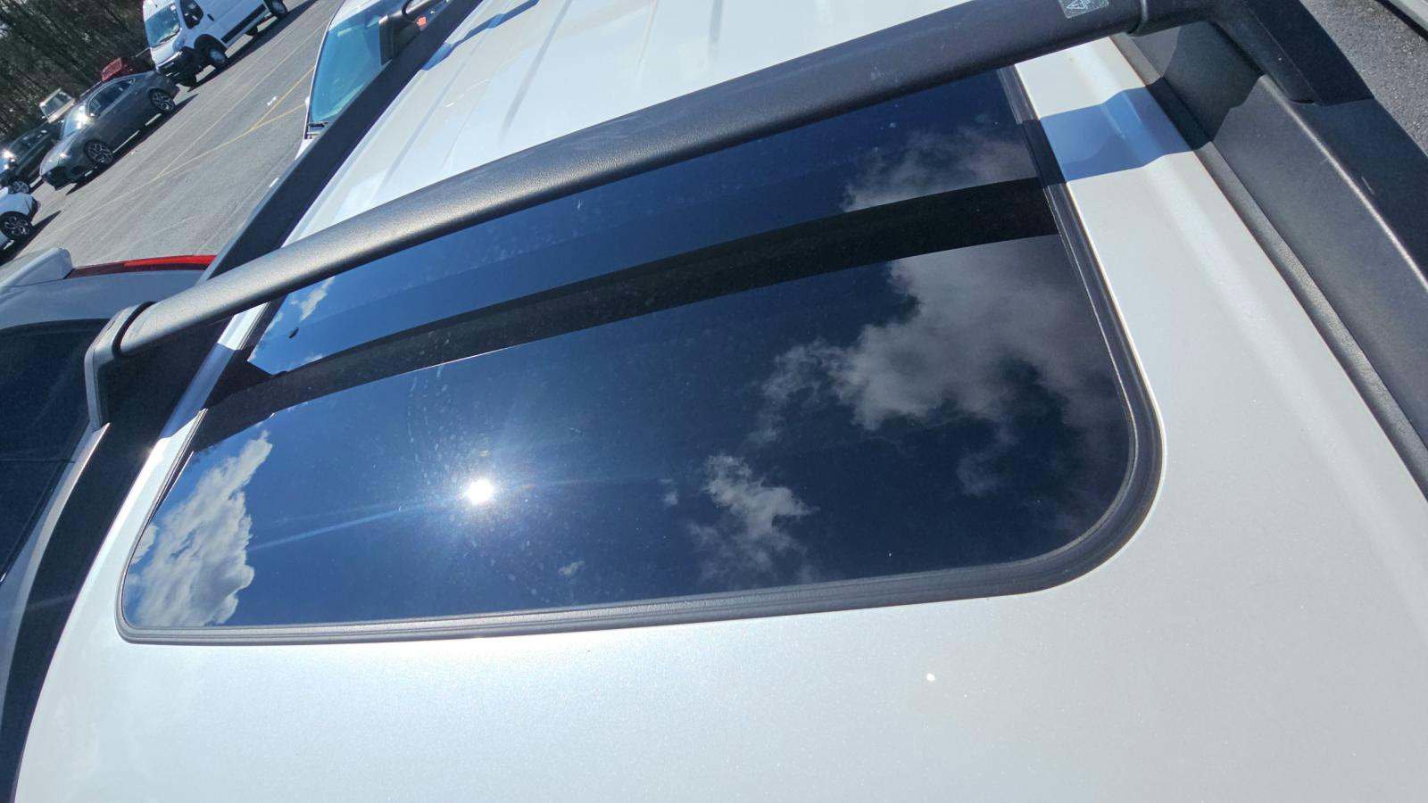 Used 2022 Toyota Corolla Cross XLE w/ Convenience Package image 24