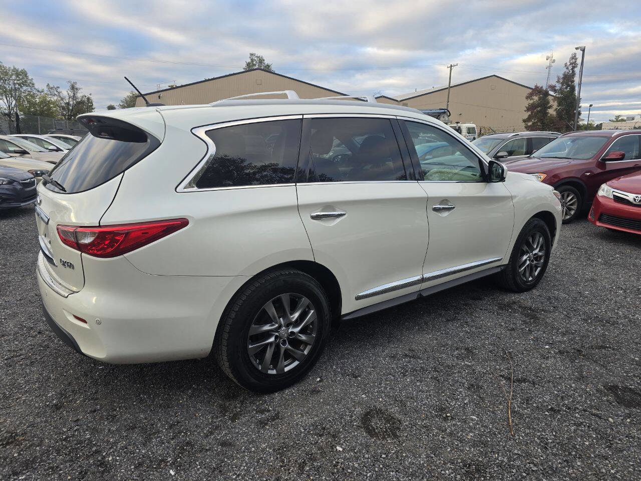 Used 2015 INFINITI QX60 AWD w/ Premium Plus Package image 12
