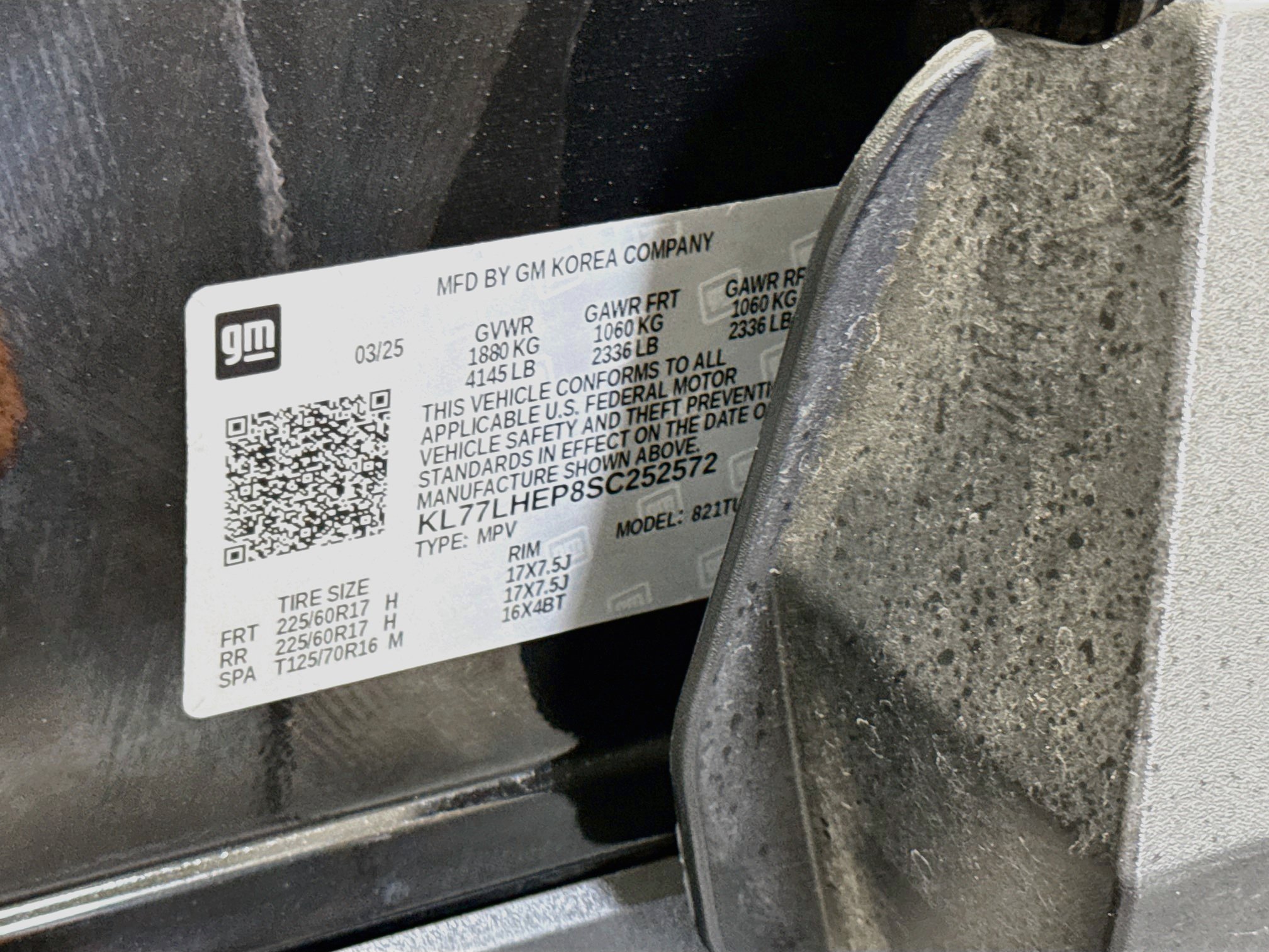 Used 2025 Chevrolet Trax LT FWD image 12