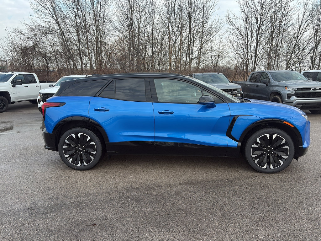 New 2026 Chevrolet Blazer EV RS w/ Super Cruise Package FWD image 3