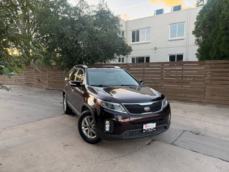 Used 2015 Kia Sorento LX FWD image 1