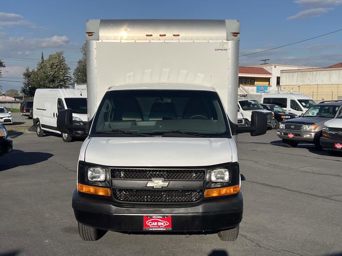 Used 2015 Chevrolet Express 3500 image 8