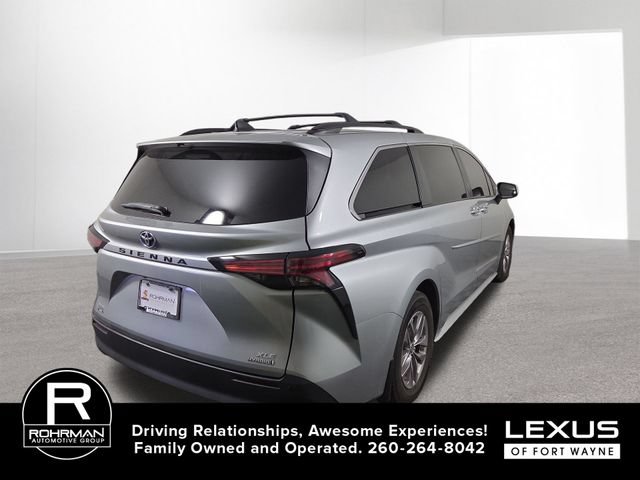 Used 2022 Toyota Sienna XLE FWD image 7