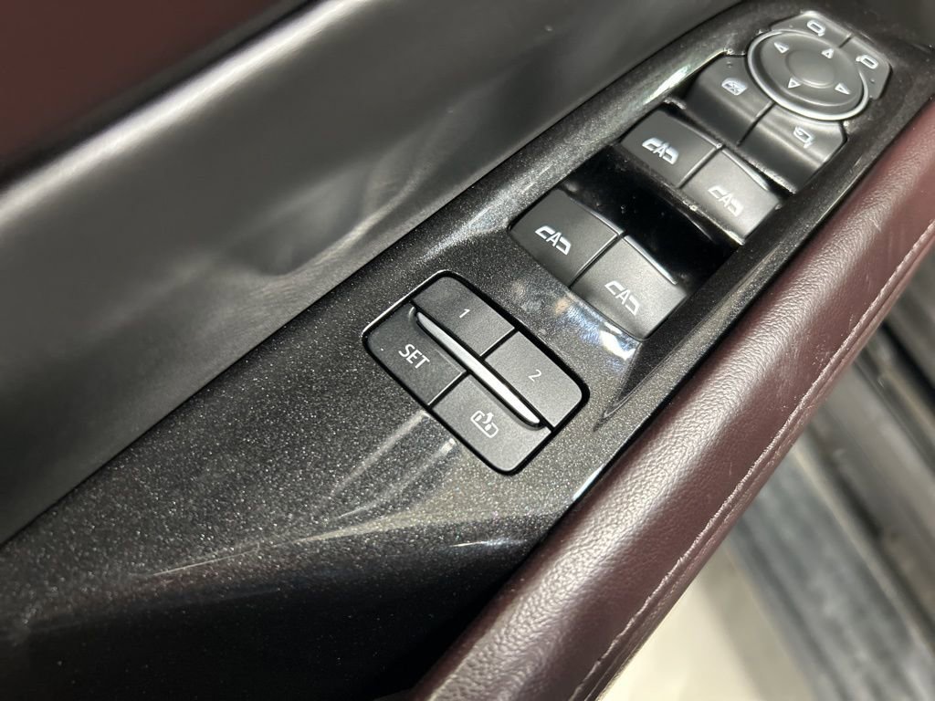 Used 2021 Cadillac Escalade Sport Platinum w/ LPO, ONYX Package image 15